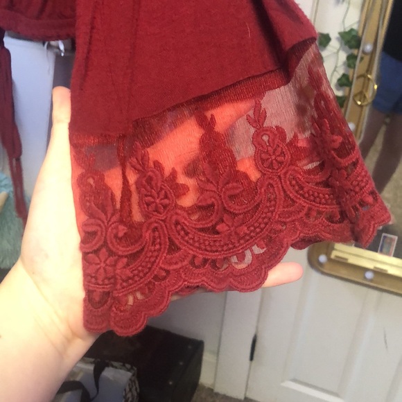 Burgundy Paper + Tee size small long sleeve shirt. - Picture 3 of 4